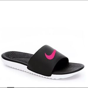 Nike Women’s Kawa black slides sz 8